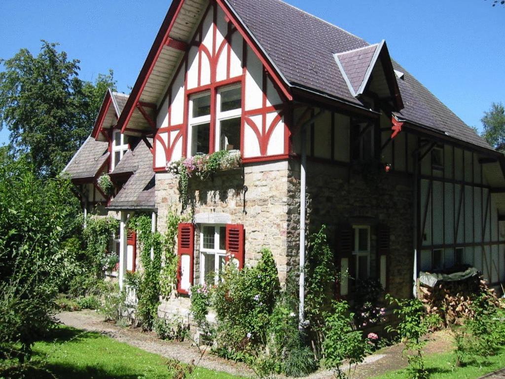 ספא B&B La Cabane Du Bois Dormant מראה חיצוני תמונה