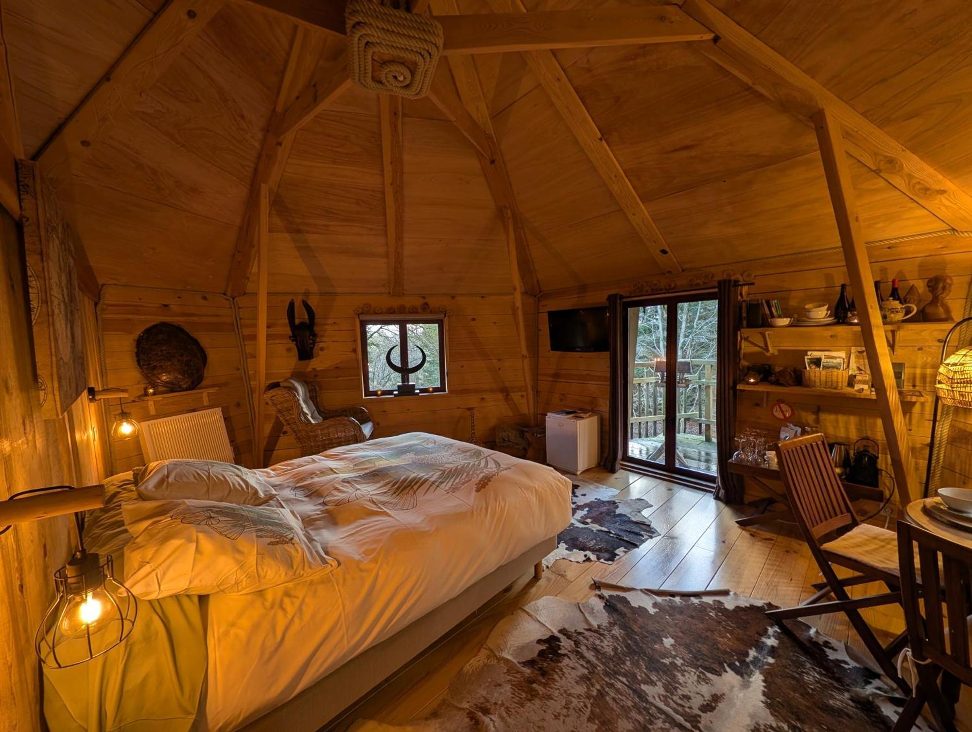 ספא B&B La Cabane Du Bois Dormant מראה חיצוני תמונה